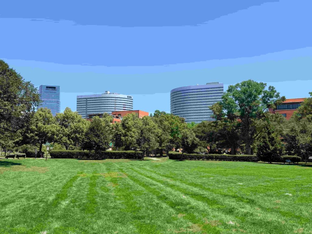 Rosslyn condos and office buildings